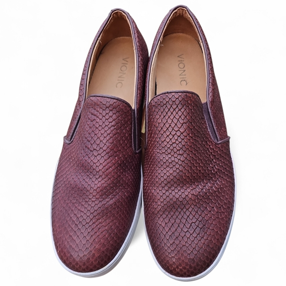 Vionic Midi SnakeTextured Maroon Slip-On Sneakers Size 10 - Picture 2 of 8